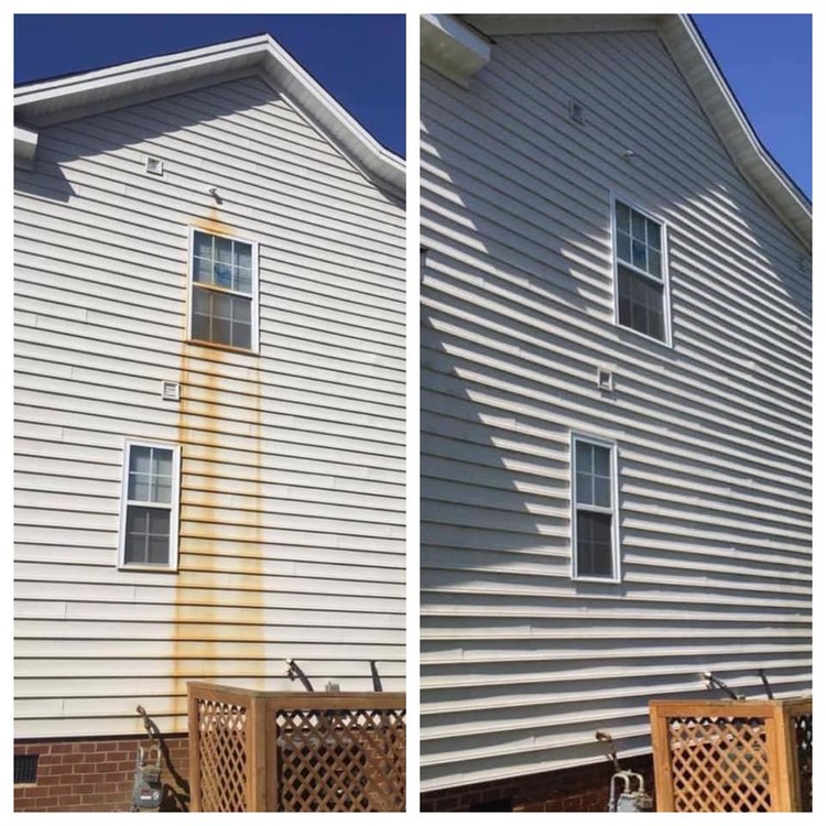 Pressure Washing Vinyl Siding - Pristine Prowash